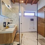 Aquaterra With Hot Pool -