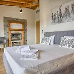 Aquaterra With Hot Pool - *