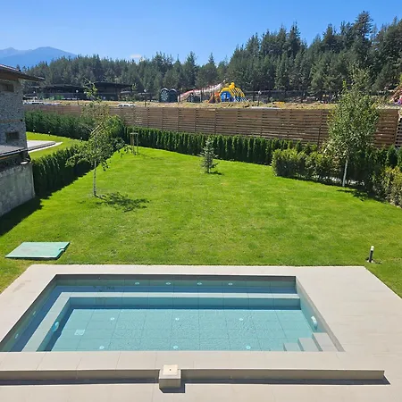 Aquaterra With Hot Pool - *