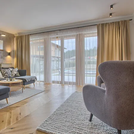 Aquaterra With Hot Pool - *