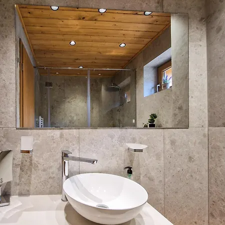 Aquaterra With Hot Pool - * Banea