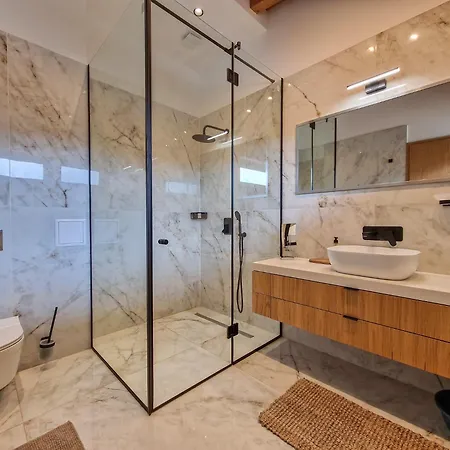 Aquaterra With Hot Pool - * 반야