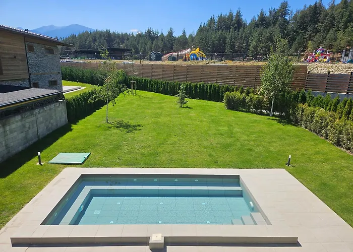 Aquaterra With Hot Pool - *