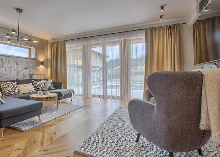 Aquaterra With Hot Pool - *