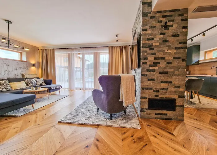 Aquaterra With Hot Pool - וילה בניה