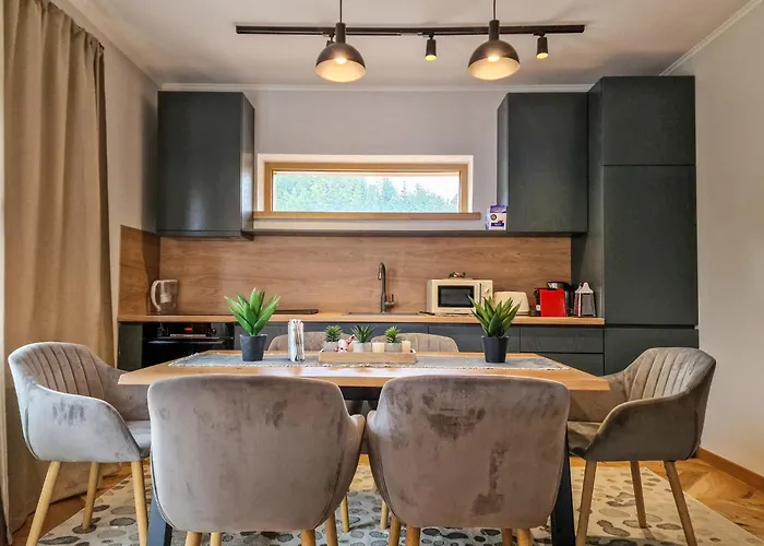 Aquaterra With Hot Pool - וילה