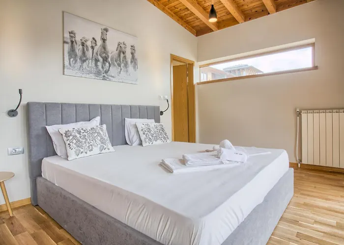 Aquaterra With Hot Pool - וילה *