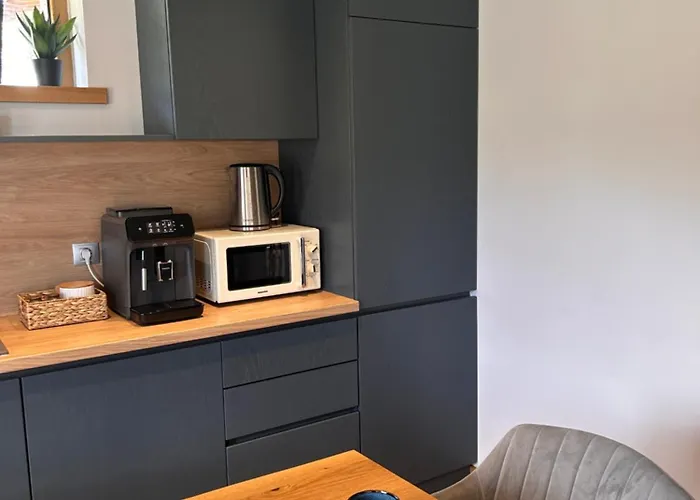 Aquaterra With Hot Pool - וילה בניה